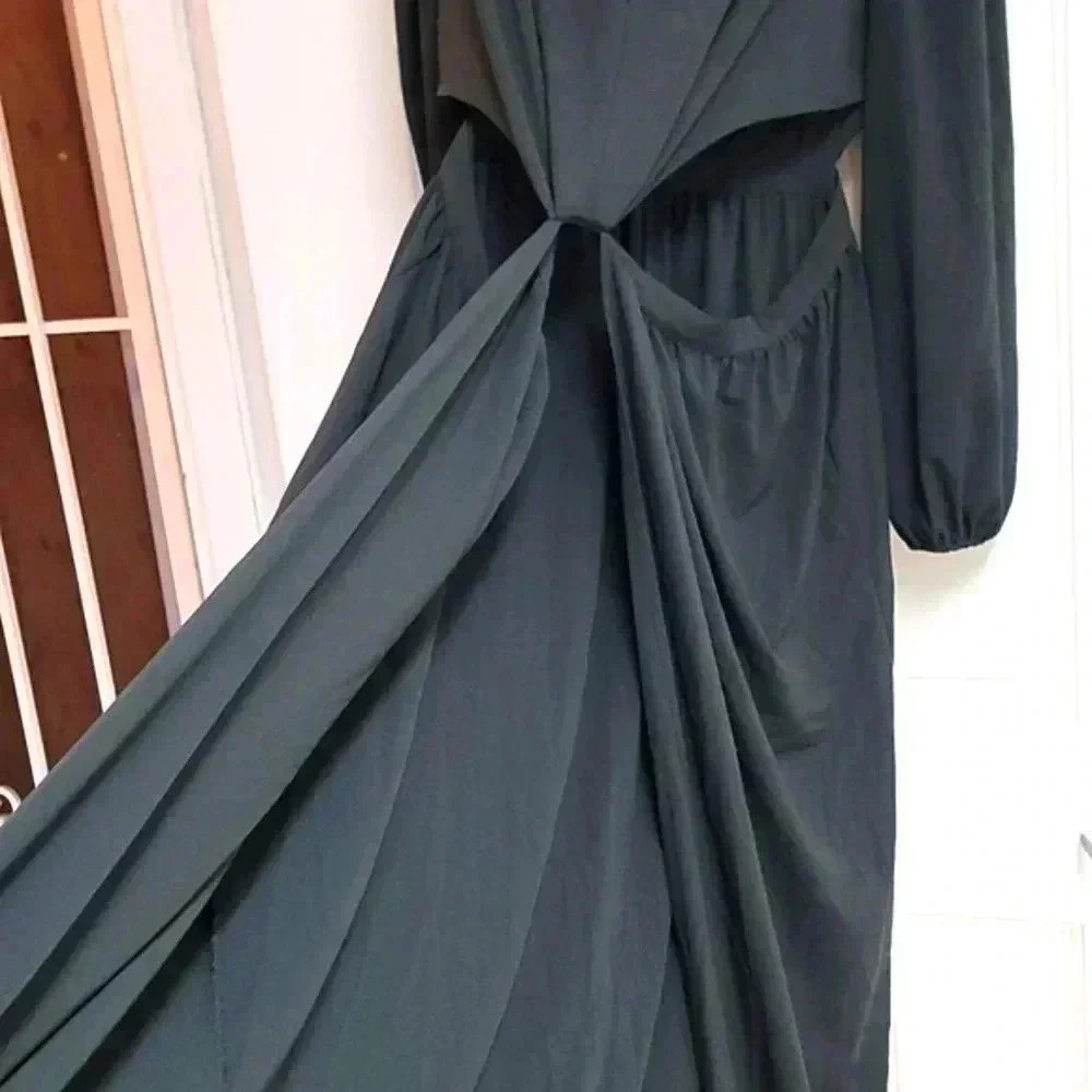 Fashion to Figure Asymmetric Cut out Front Maxi Dress - Picture 4 of 10